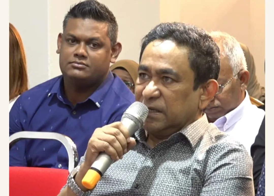 ރައީސް ޔާމީންގެ ސުވާލެއް: އިންޑިޔާ އައުޓް ހުއްޓުވަން ނެރުނު ގަރާރު، މިސަރުކާރުން ބާތިލް ނުކުރަނީ ކީއްވެތޯ؟