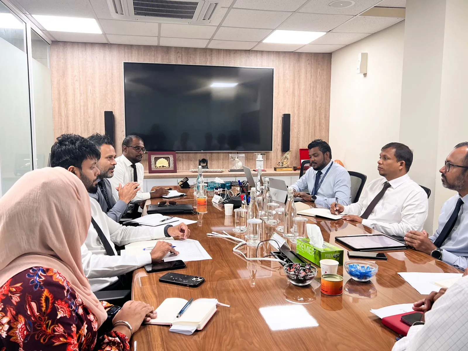 މަސްވެރިންނަށް ނުދީ ހުރި ފައިސާ ހަމަޖައްސަން މަޝްވަރާކޮށްފި