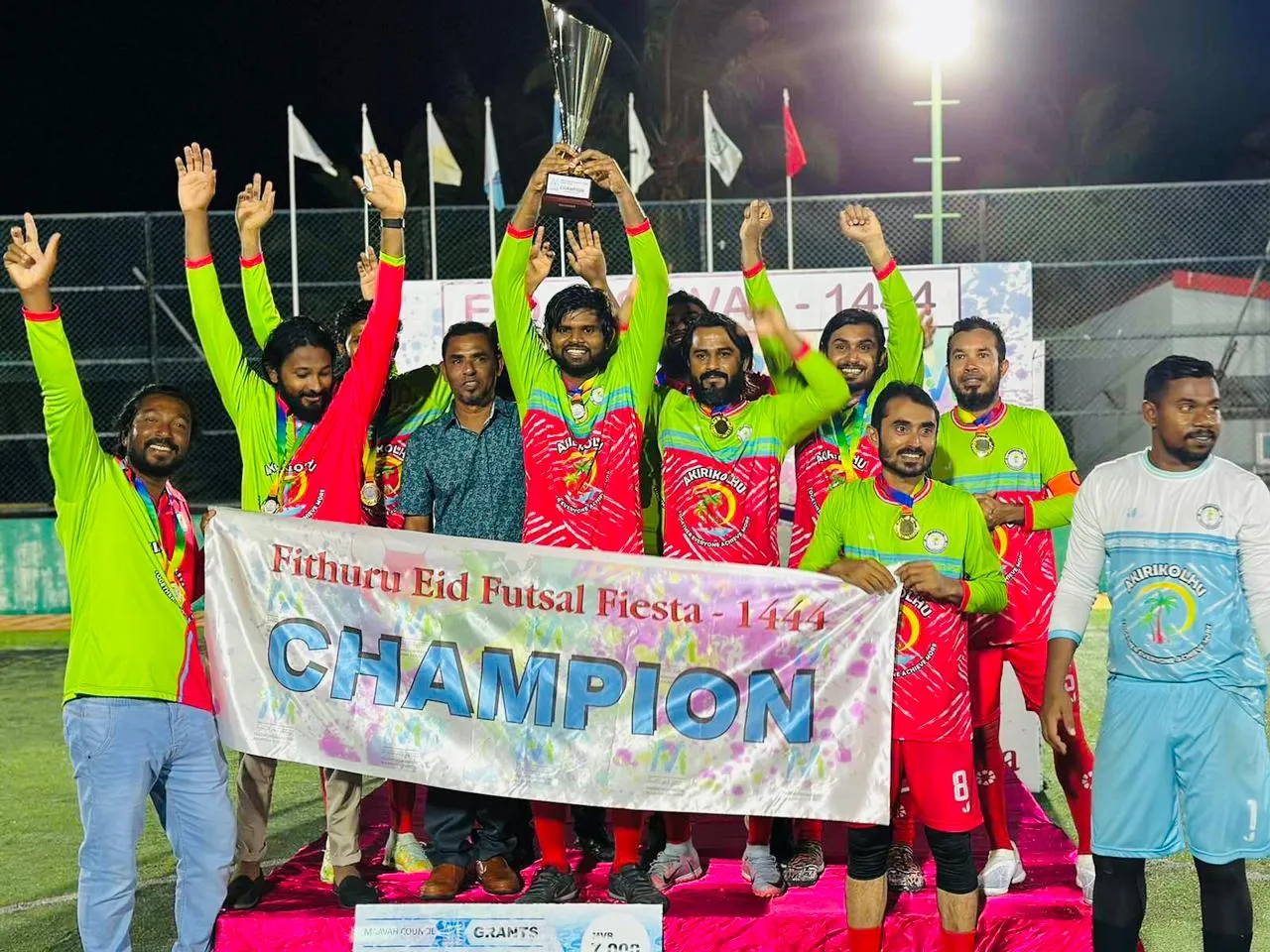 ޝާއިރުގެ ހެޓްރިކާއެކު އަކިރިކޮޅު ޗެންޕިއަންކަން ހޯދައިފި