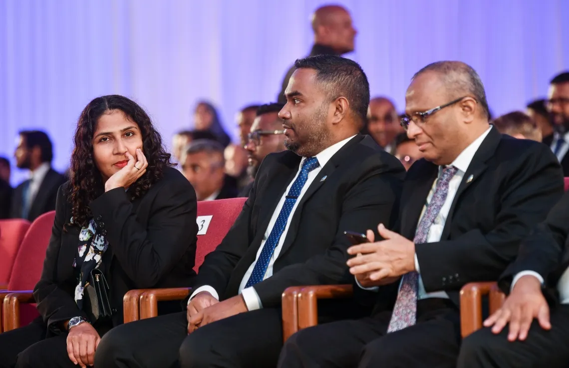 ސުޕްރީމް ކޯޓުގެ ފަނޑިޔާރު ހުސްނުއްސުއޫދު، މަހާޒު އަލީ ޒާހިރު އަދި ޑރ. އަޒްމިރަލްދާ ޒާހިރު