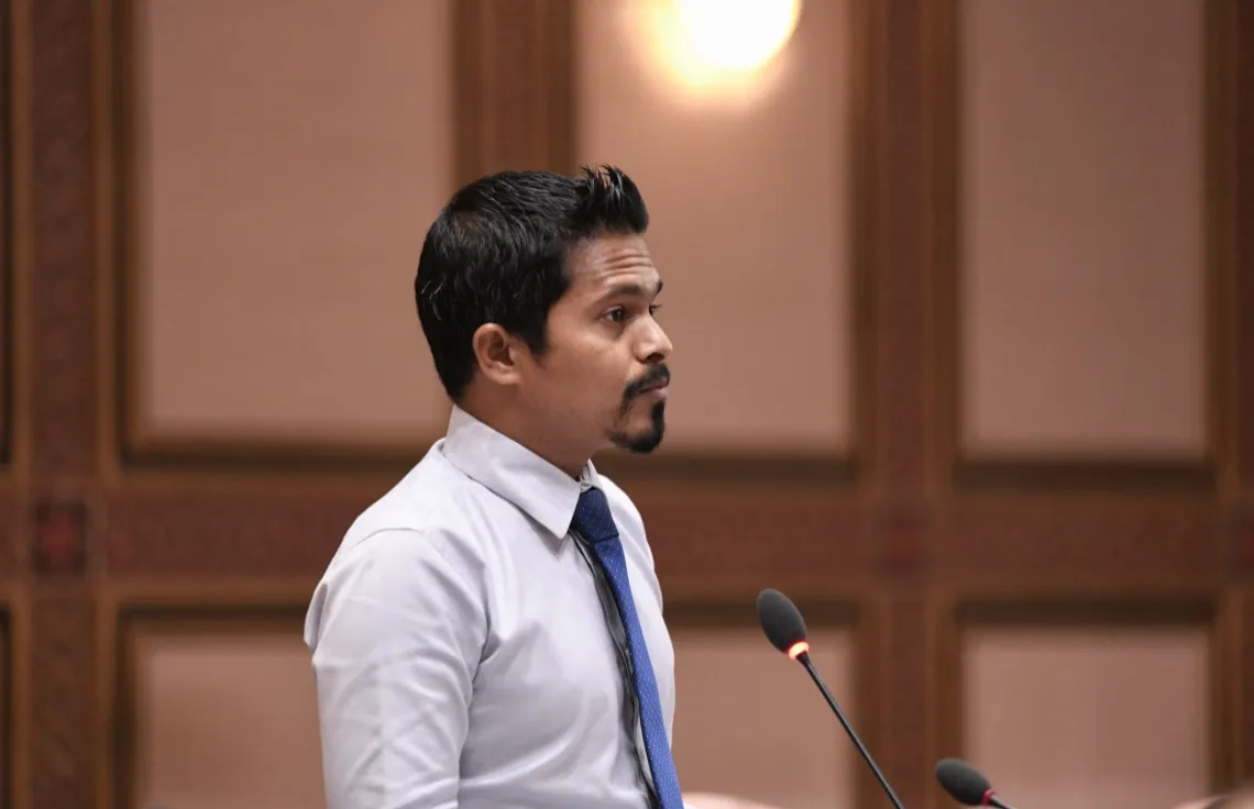 ވަޒީފާ ގެއްލޭ މީހުންނަށް މާލީ އެހީތެރިކަމެއް ދިނުމަށް މަޖިލީހަށް ބިލެއް ހުށަހަޅައިފި
