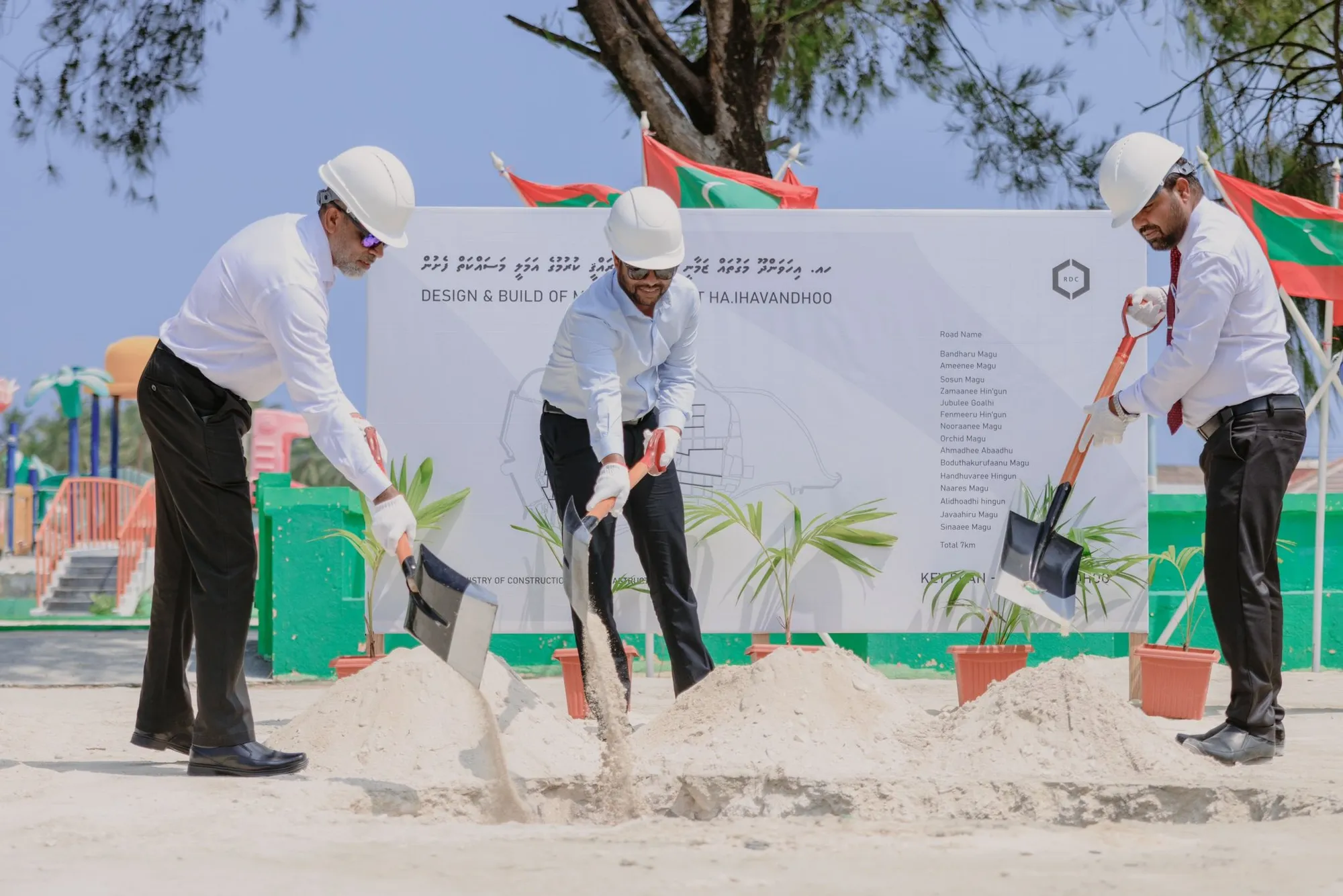 އިހަވަންދޫ މަގު ހެދުމުގެ އަމަލީ މަސައްކަތް ފައްޓަވައިދެއްވަނީ-- ފޮޓޯ: މިނިސްޓްރީ