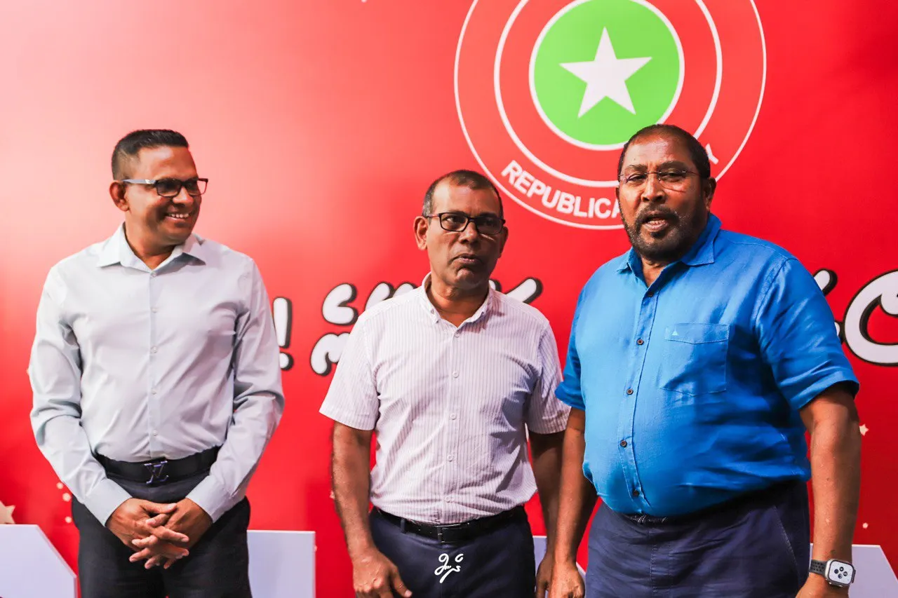 ޑިމޮކްރެޓްސް ގެ ޕްރައިމަރީގައި ވާދަ ނުކުރައްވާނެ ކަމަށް ރައީސް ނަޝީދު ވިދާޅުވެއްޖެ!