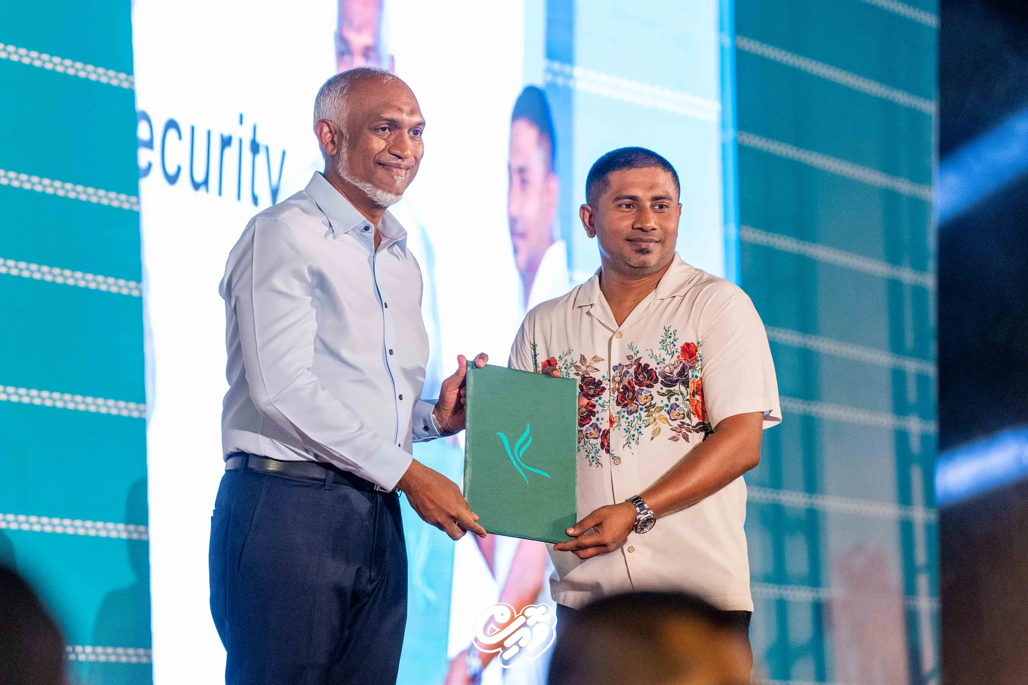 މިދިޔަ ސަރުކާރުގެ ޔޫތް މިނިސްޓަރު އަޙްމަދު މަޙްލޫފް ޕީއެންސީއާ ގުޅުން