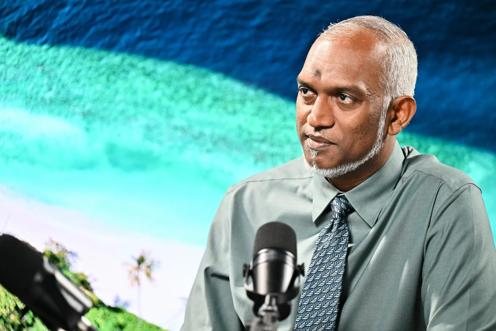 ރައީސް ޑރ.މުއިއްޒު ޕޮޑްކާސްޓްގައި ވާހަކަދައްކަވަނީ... ފޮޓޯ: ރައީސް އޮފީސް