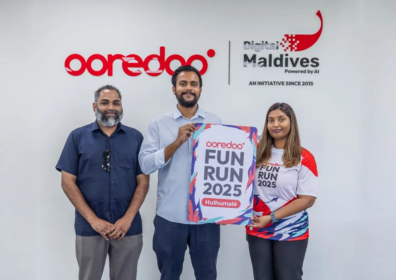 އުރީދޫ ފަންރަންގައި ބައިވެރިވާ ކުޑަކުދިންނަށް ސޯސަން ފިހާރައިން ޔޯގަޓް ހަދިޔާކުރަނީ