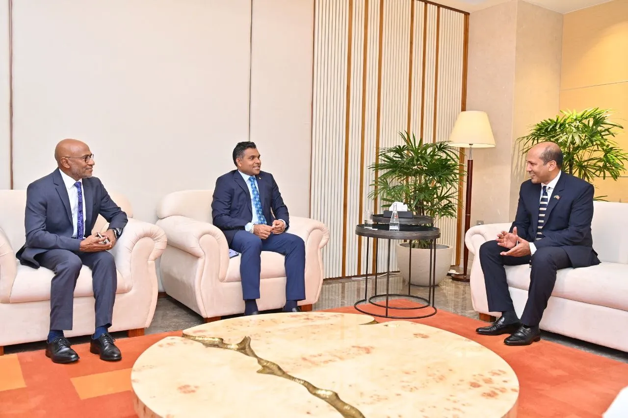 ރަސްމީ ދަތުރުފުޅެއްގައި ނައިބު ރައީސް ބަންގްލަދޭޝަށް ވަޑައިގަންނަވައިފި
