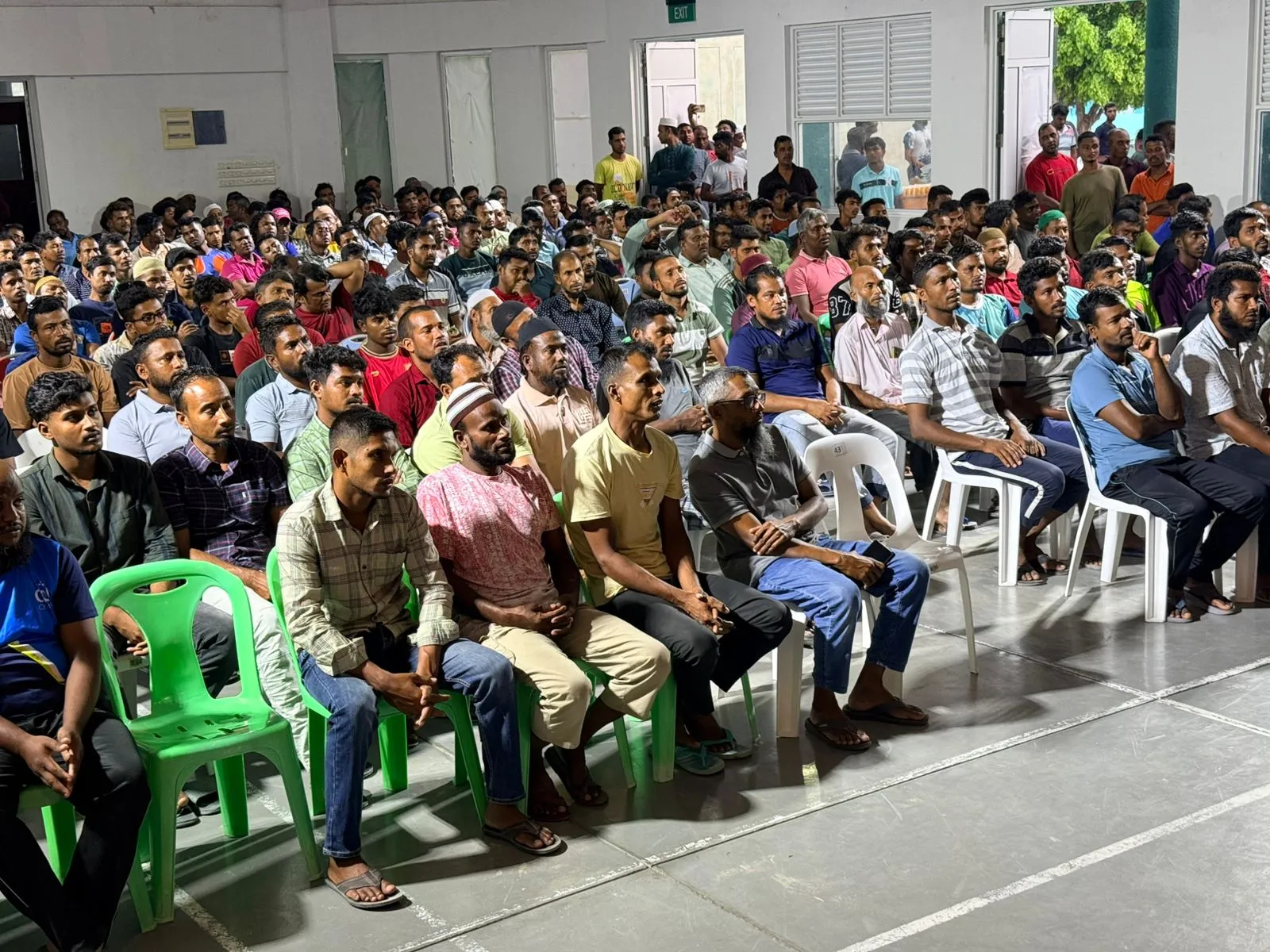 ކުޑަހުވަދޫގައި ދިރިއުޅޭ ބިދޭސީންނަށް ހާއްސަކޮށް ބޮޑު ދަރުހަކާއި ރޯދަ ވީއްލުމެއް ބާއްވައިފި