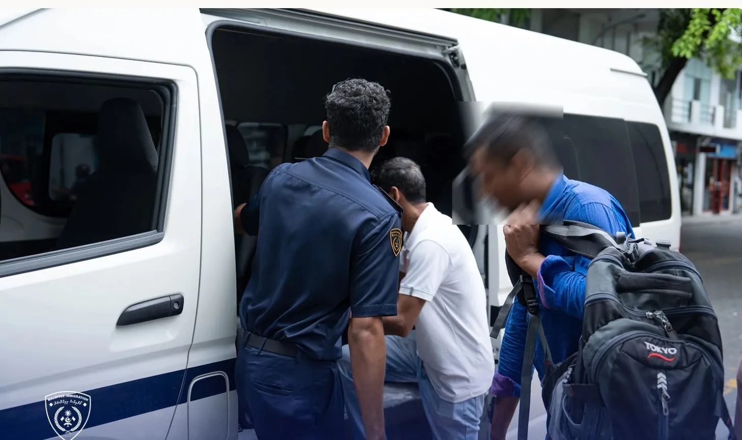 211 އިމިގްރޭޝަން އޮފިސަރުންނާއެކު ޤަވާއިދާ ޚިލާފަށް އުޅޭ ބިދޭސީން ހޯދުމަށް ބޮޑު އޮޕަރޭޝަނެއް