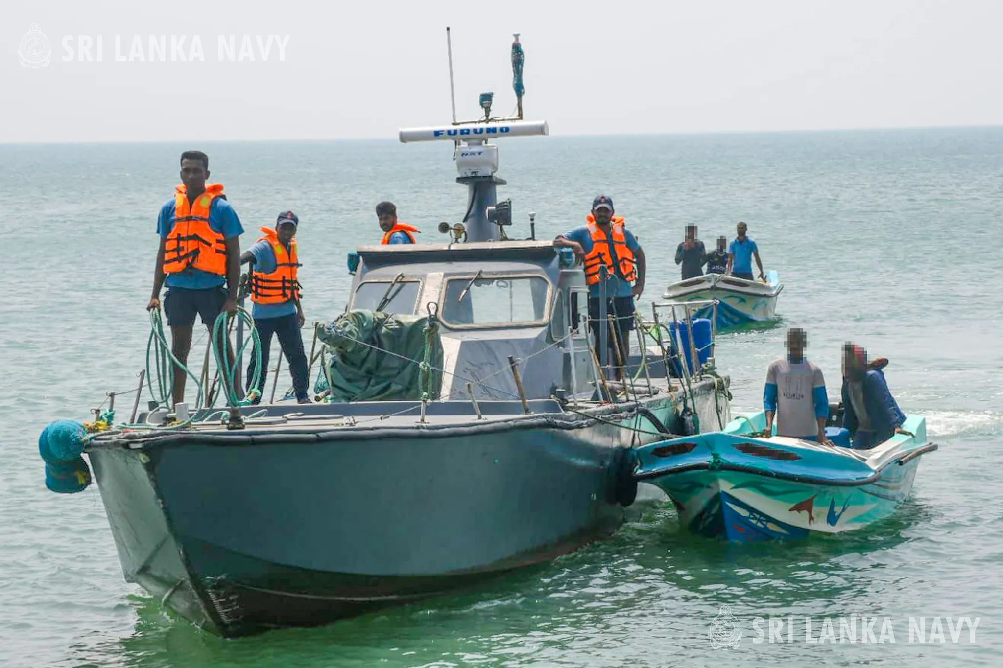 ސްރީލަންކާ ސިފައިންވެސް ގިނަ އަދަދެއްގެ މަސްތުވާތަކެތި އަތުލައިގެންފި