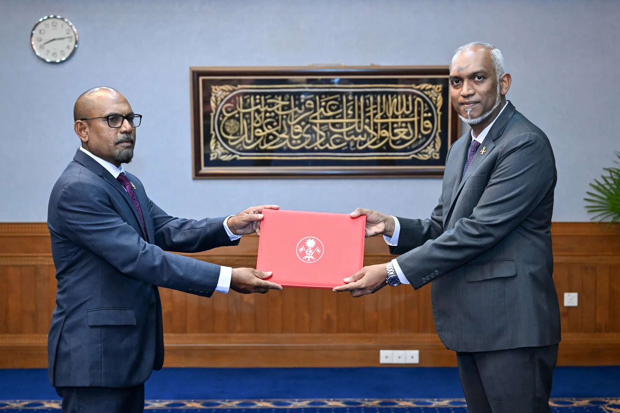 ޑިފެންސް މިނިސްޓަރަަކަށް ބޭފުޅަކު ހަމަޖެއްސެވުން