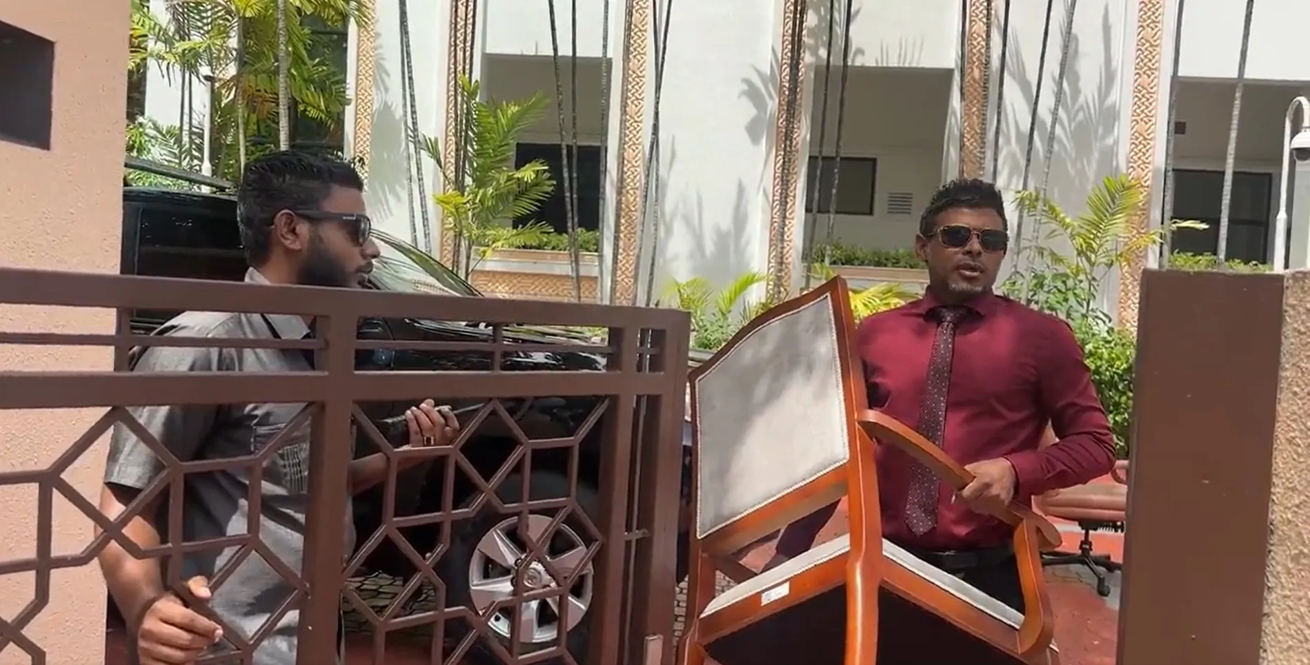 އިދިކޮޅު މެމްބަރުންގެ މަޖިލިސްް ގޮނޑިތައް ރައީސް އޮފީހަށް ގެންދަން މަސައްކަތްކޮށްފި!