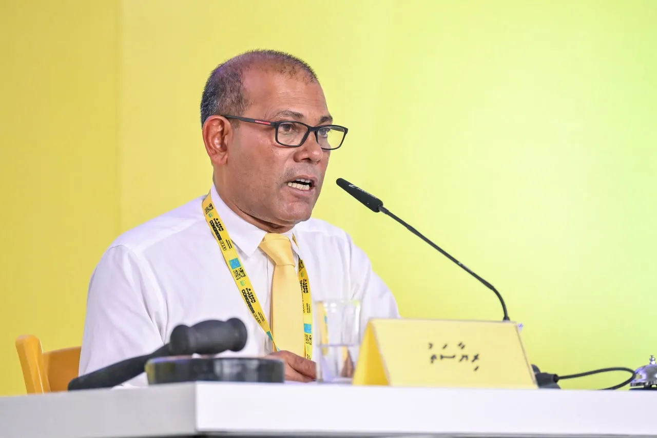 ގައުމިއްޔަތުގެ ނަމުގައި ވެރިކަމަށް ވަޑައިގެން ގައުމު ވިއްކާލުމަކީ މުނާފިގުވުން: ނަޝީދު