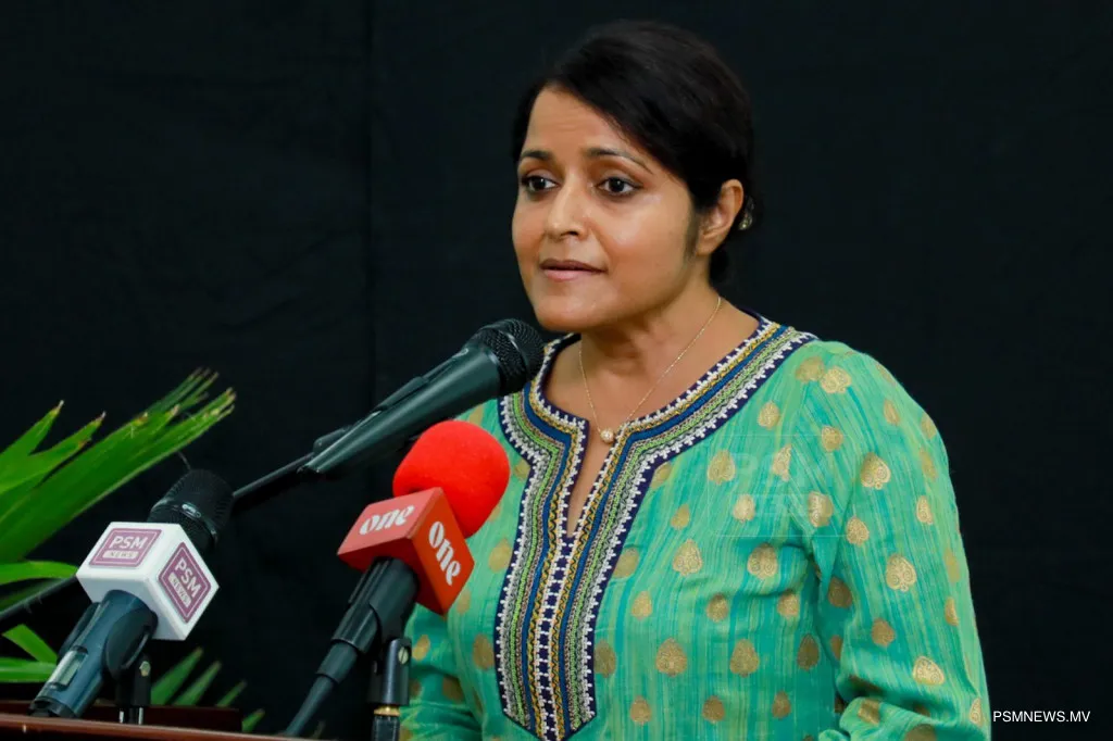 ޔުމްނާ މައުމޫންގެ ތާއީދު ރައީސް ޞާލިޙަށް