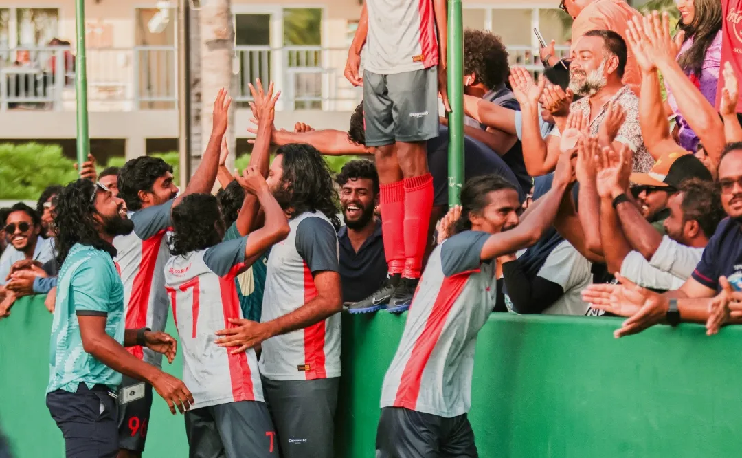 ޕެނަލްޓީގައި ކަނޑޫމާ ބަލިކޮށް ފައިނަލްގެ ފުރަތަަމަ ޖާގަ ކްރޮސްރޯޑްސް އިން ހޯދައިފި
