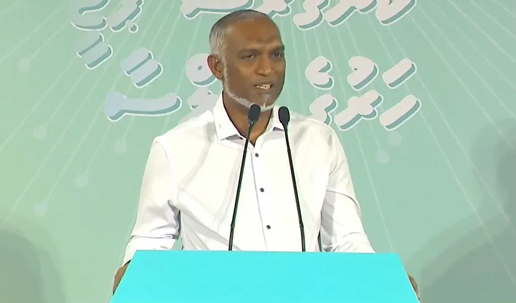 ރައީސް ޑރ.މުއިއްޒު ޖަލްސާގައި ވާހަކަ ދައްކަވަނީ..