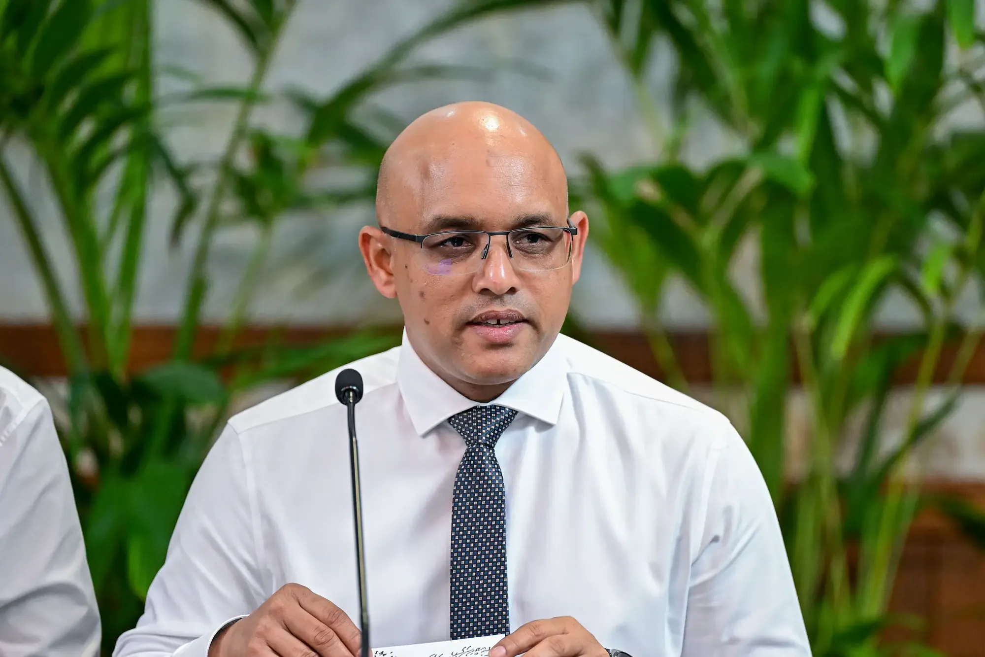 ތެލަށް ކުރާ ހޭދަ ބޮޑުވެ، ބޭރުގެ މާލީ އިދާރާތަކުގެ އެހީއަށް އެދިއްޖެ
