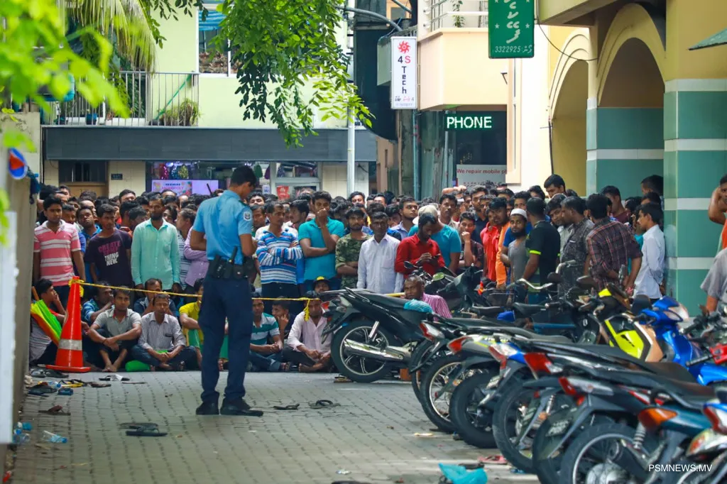 Maldives' Growing Dependence on Expatriate Labor: Economic Necessity or Long-Term Risk?