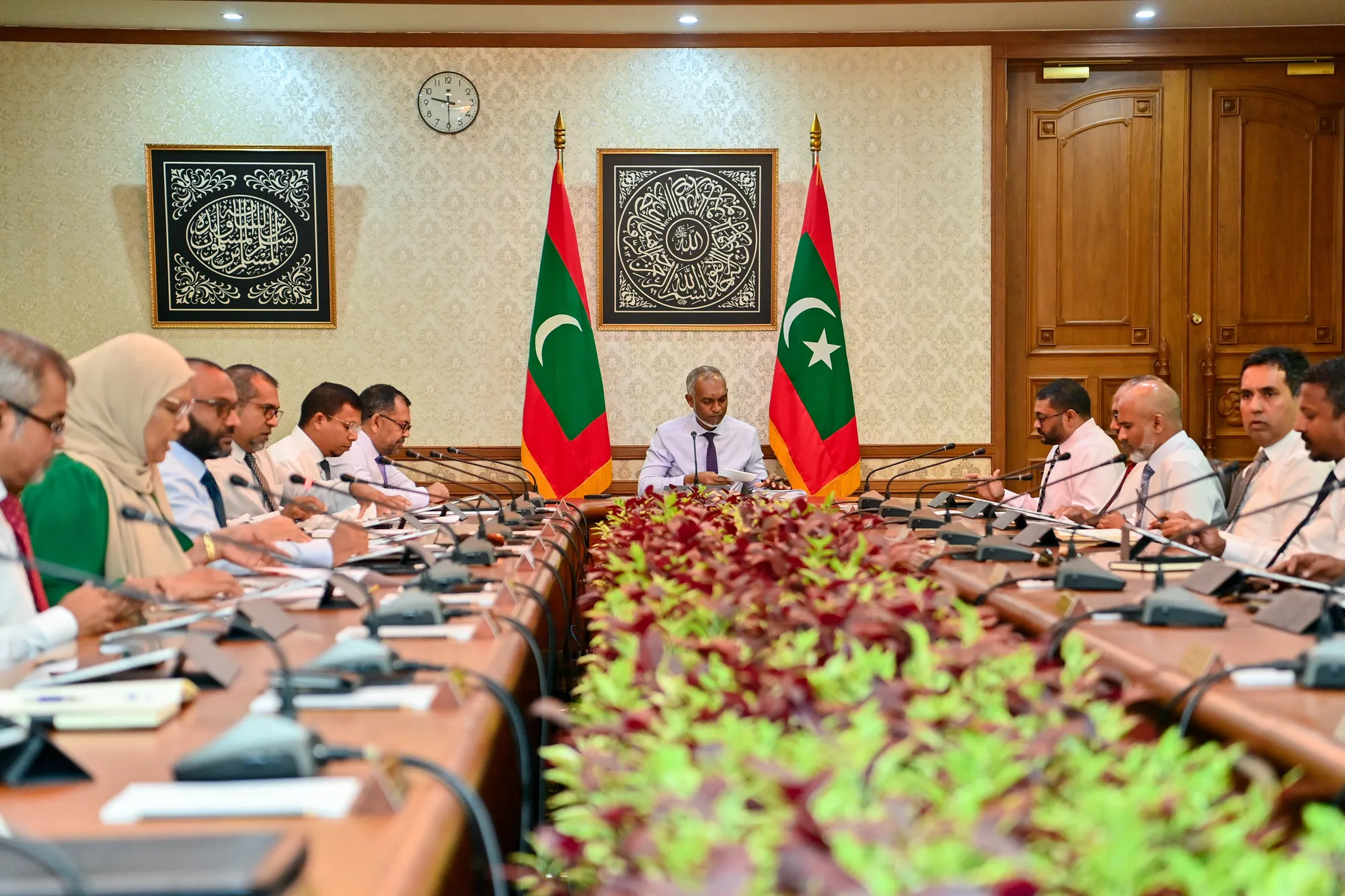 ސަރުކާރުގެ ކެބިނެޓް ބައްދަލުވުމެއްގެ ތެރެއިން--ފޮޓޯ/ ރައީސް އޮފީސް