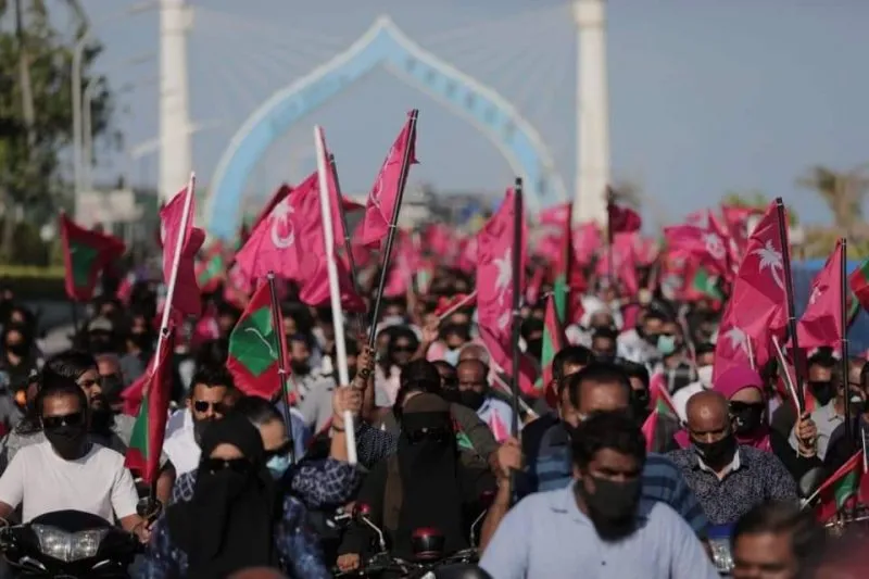 އިދިކޮޅުން މިއަދު ޒުވާނުންގެ ސައިކަލު ބުރެއް ބާއްވަނީ