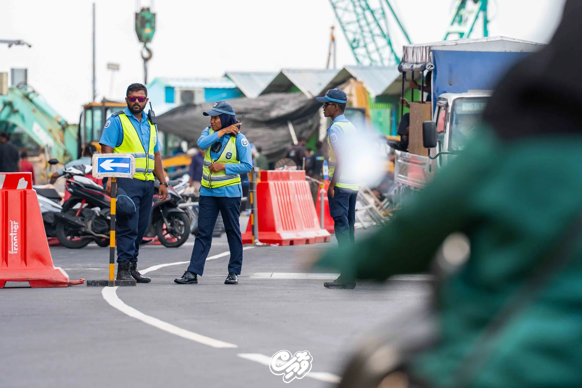 މަގުމަތީގައި ފުލުހުން ހަރަކާތްތެރިވަނީ-- ފޮޓޯ/ ވޮއިސް