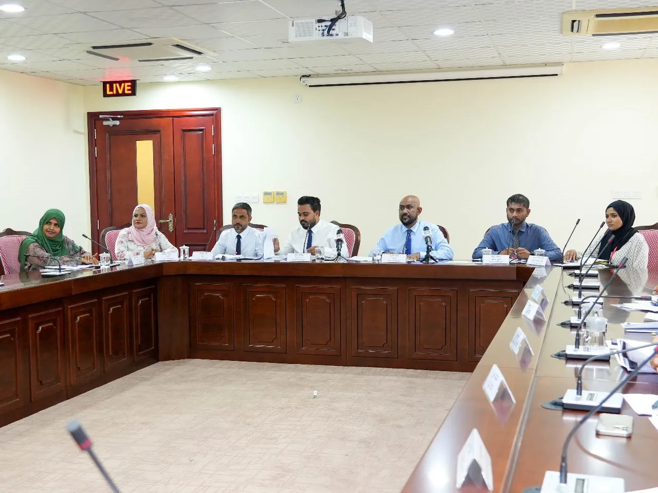 ފެނަކައިގެ ކުރީގެ ވެރިންނަށް ތުހުމަތުކުރެވޭ ބޮޑު 6 މައްސަލައެއް ދަނީ ބަލަމުން: އޭސީސީ