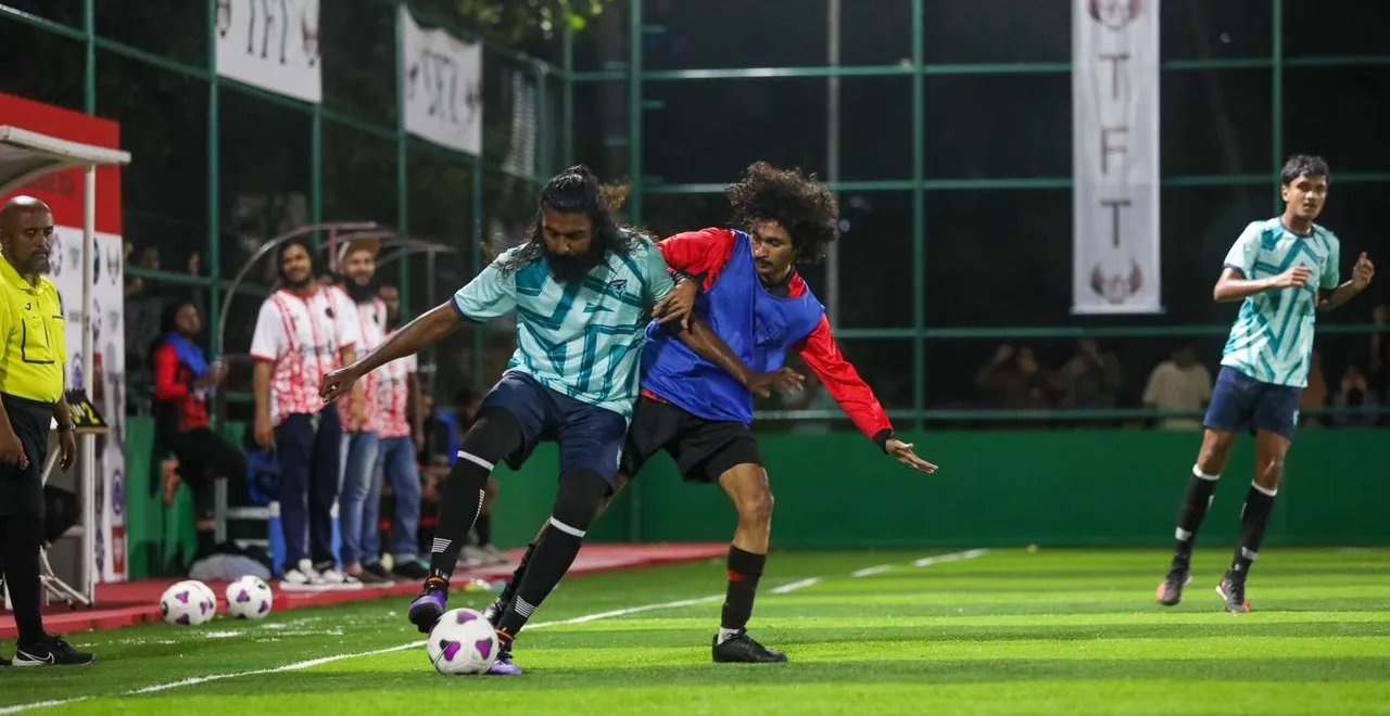 ތަފާތުބޮޑު ނަތީޖާއަކުން ވެލިއަންޓް ބަލިކޮށް ލިއޮންސް އިން މުބާރާތް ފެށީ އިތުބާރާއެކު