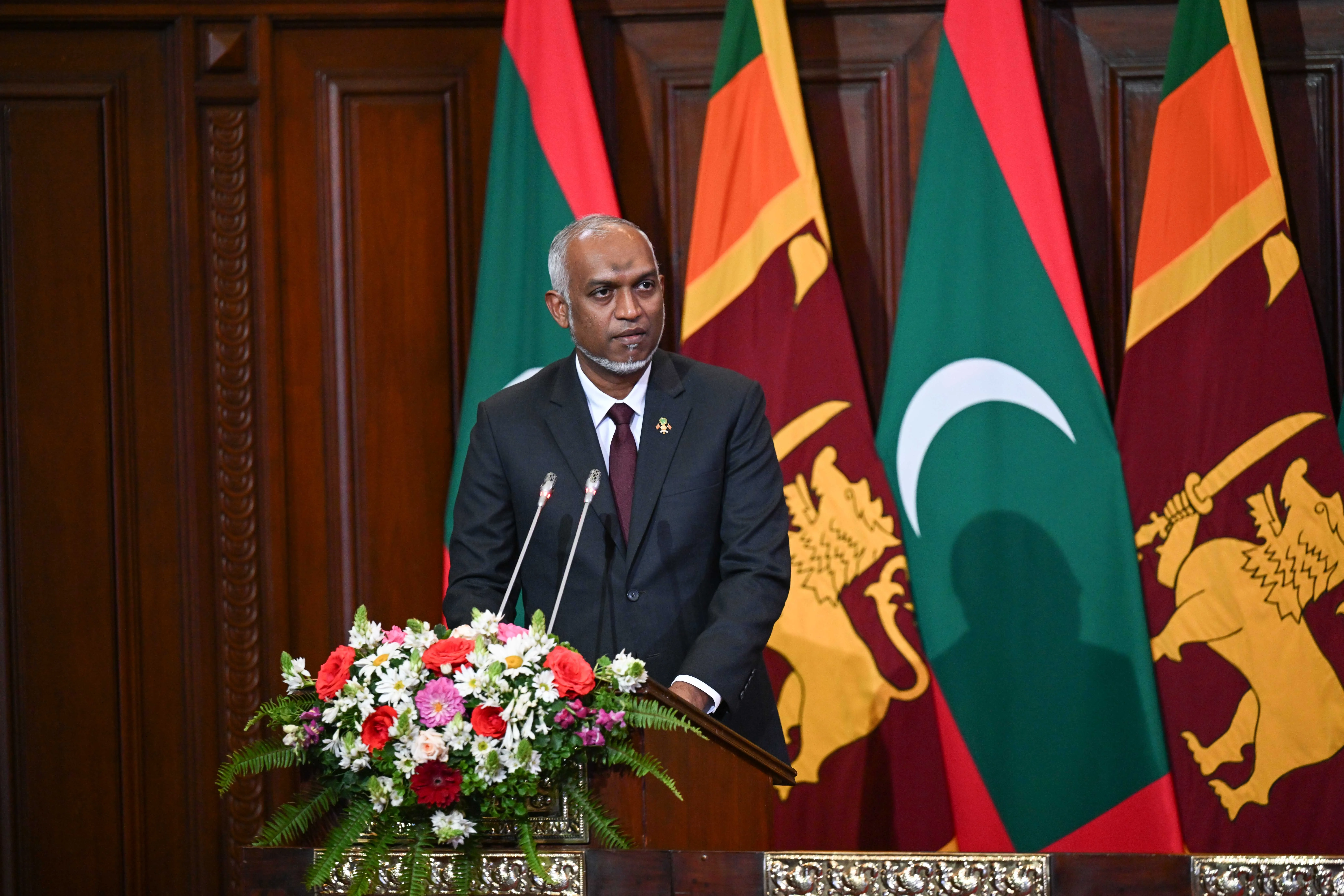 ސްރީލަންކާގެ ރައީސާއެކު ކުރިއަށްގެންދެވި ރަސްމީ މަޝްވަރާތަކަށްފަހު ރައީސުލްޖުމްހޫރިއްޔާ ނޫސްބަޔާން އިއްވަވައިފި