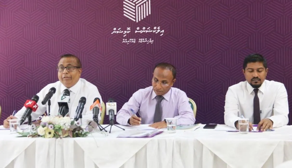 ސިޔާސީ ޕާޓީއަކަށް ވައްދަން ހުށަހަޅާ ނަމަ އެމީހަކަށް މެސެޖަކުން އަންގަންޖެހޭ ގޮތަށް ހަދައިފި