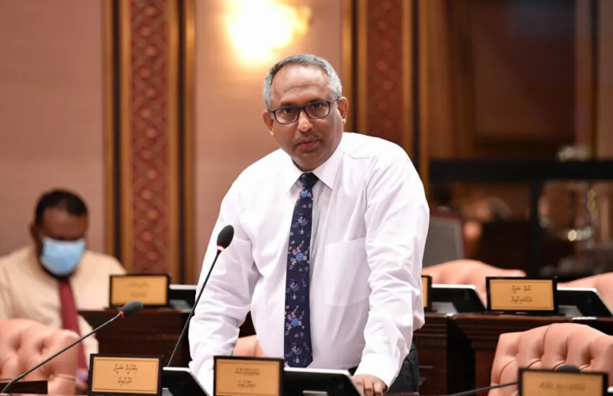 ރިޔާސަތަށް އަރާނެ މީހަކު އައްޔަން ނުކުރުމަކީ ރައީސް ނަޝީދު އަމިއްލައަށް އިސްތިއުފާދިނުން: ޝަރީފު