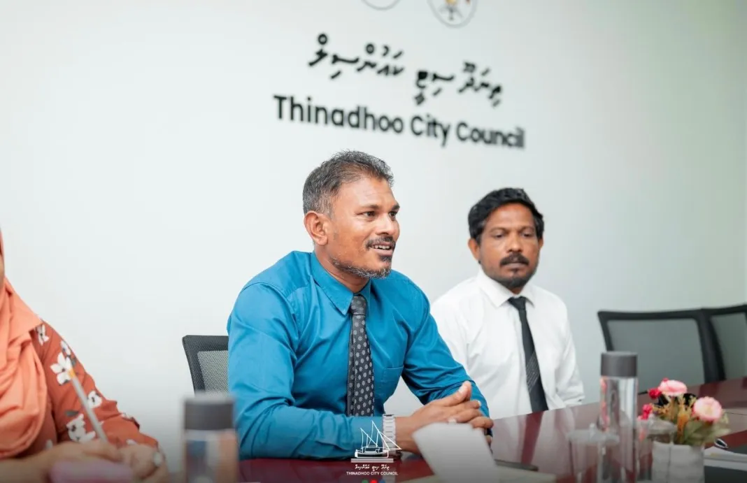 ތިނަދޫ ކައުންސިލަރުން