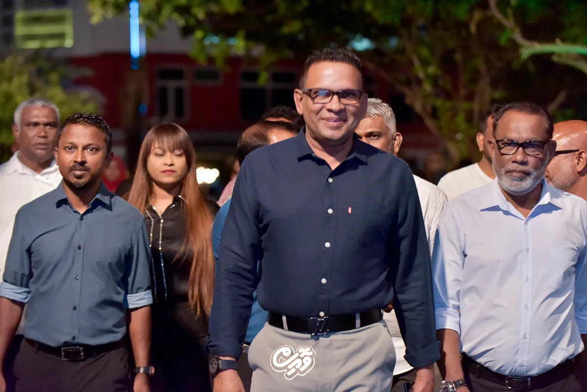 ރައީސް ޑރ.މުޢިއްޒުގެ ސަރުކާރާއެކުު ސާބިތުކަންމަތީ ދެމި ހުންނާނަން: ނާޒިމް