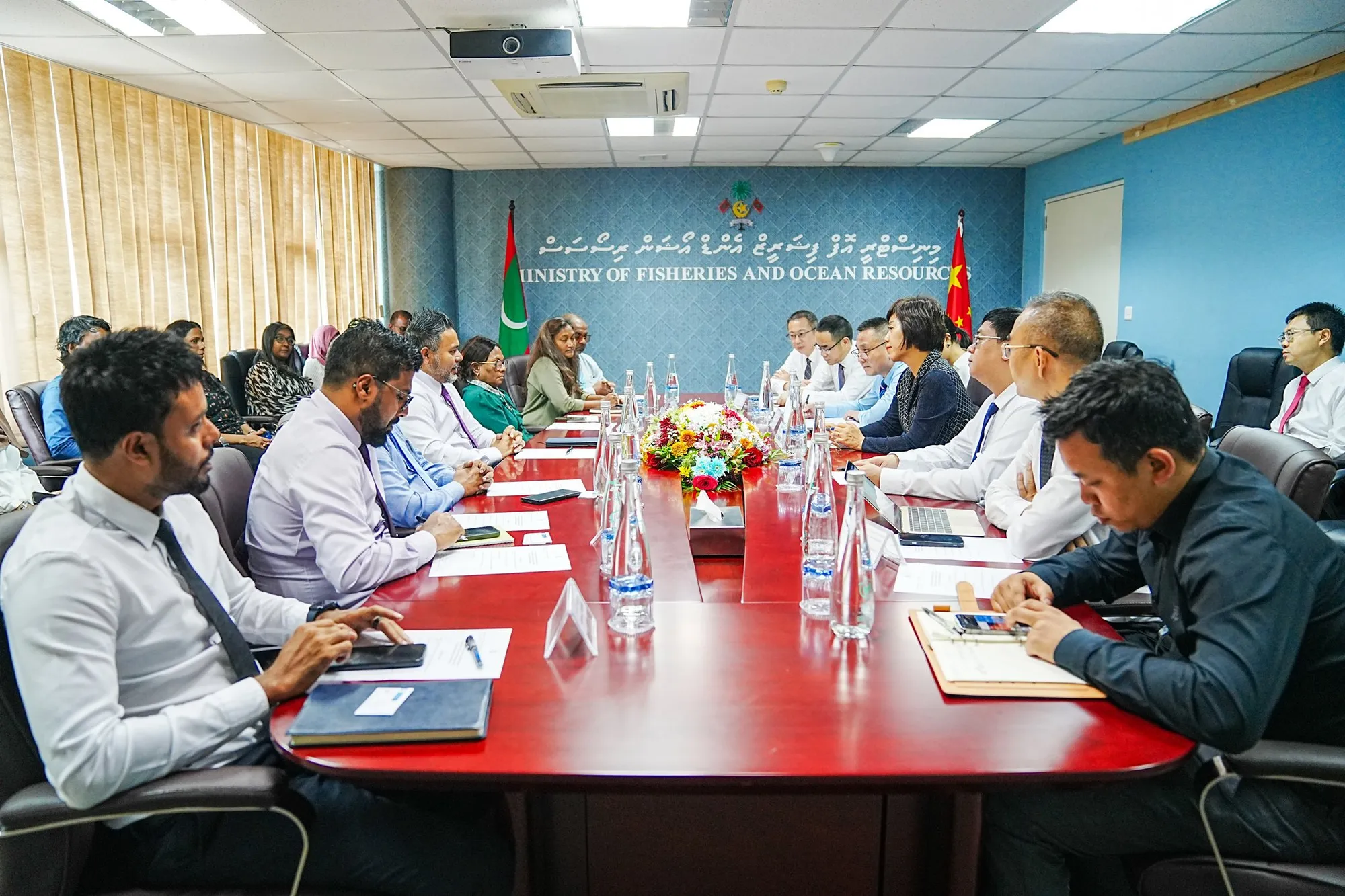 ރާއްޖޭގެ މަސްވެރިކަން ތަރައްޤީކުރުމަށް ޗައިނާއާއެކު މަޝްވަރާ ކުރުން - ފޮޓޯ: މަސްވެރިކަމާއި ކަނޑުގެ ވަސީލަތްތަކާ ބެހޭ ވުޒާރާ