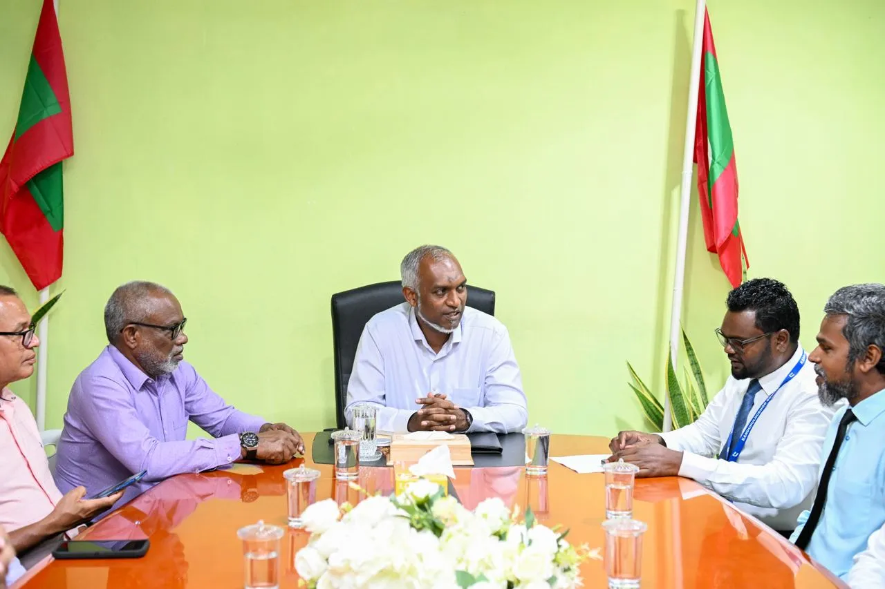 ކަނޑުހުޅުދޫ ކައުންސިލާއި ބައްދަލުކުރެއްވުން / ފޮޓޯ:ރައީސް އޮފީސް