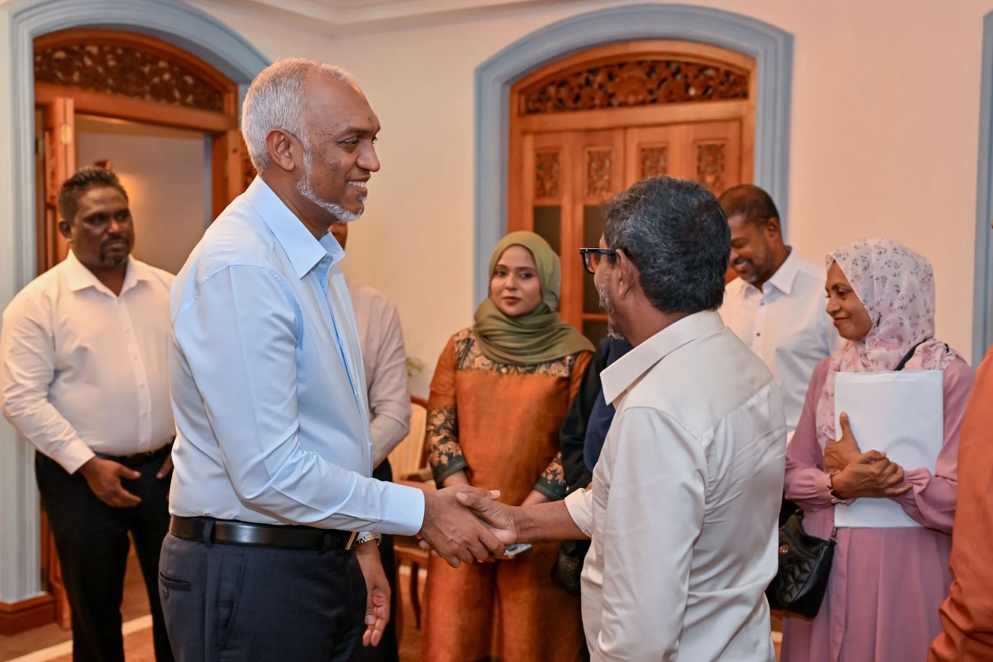 ސިނަމާލެ ފްލެޓްތަކުގެ ވެރިންނަށް 1 ލައްކަ ރުފިޔާ ދެއްވަން ނިންމަވައިފި