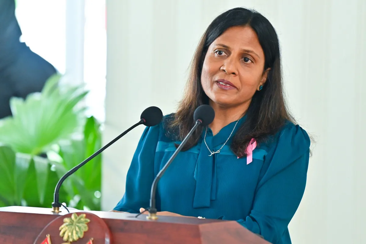 މެޑަމް ފަޒްނާ-- ފޮޓޯ: ރައީސް އޮފީސް