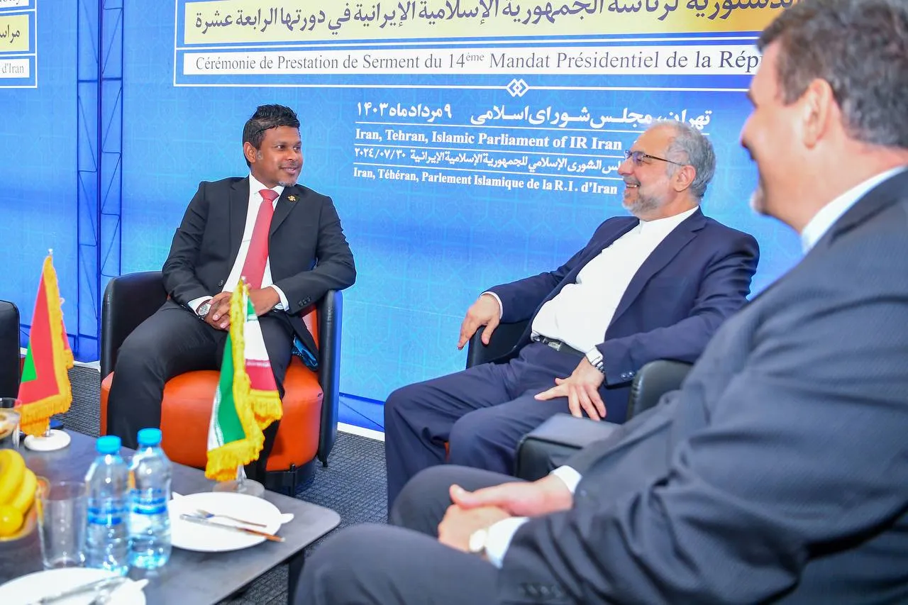 VP Hussain Mohamed Latheef with Dr. Alaeddin Boroujerdi, Deputy Speaker of the Islamic Consultative Assembly of Iran (Photo/ President's office)