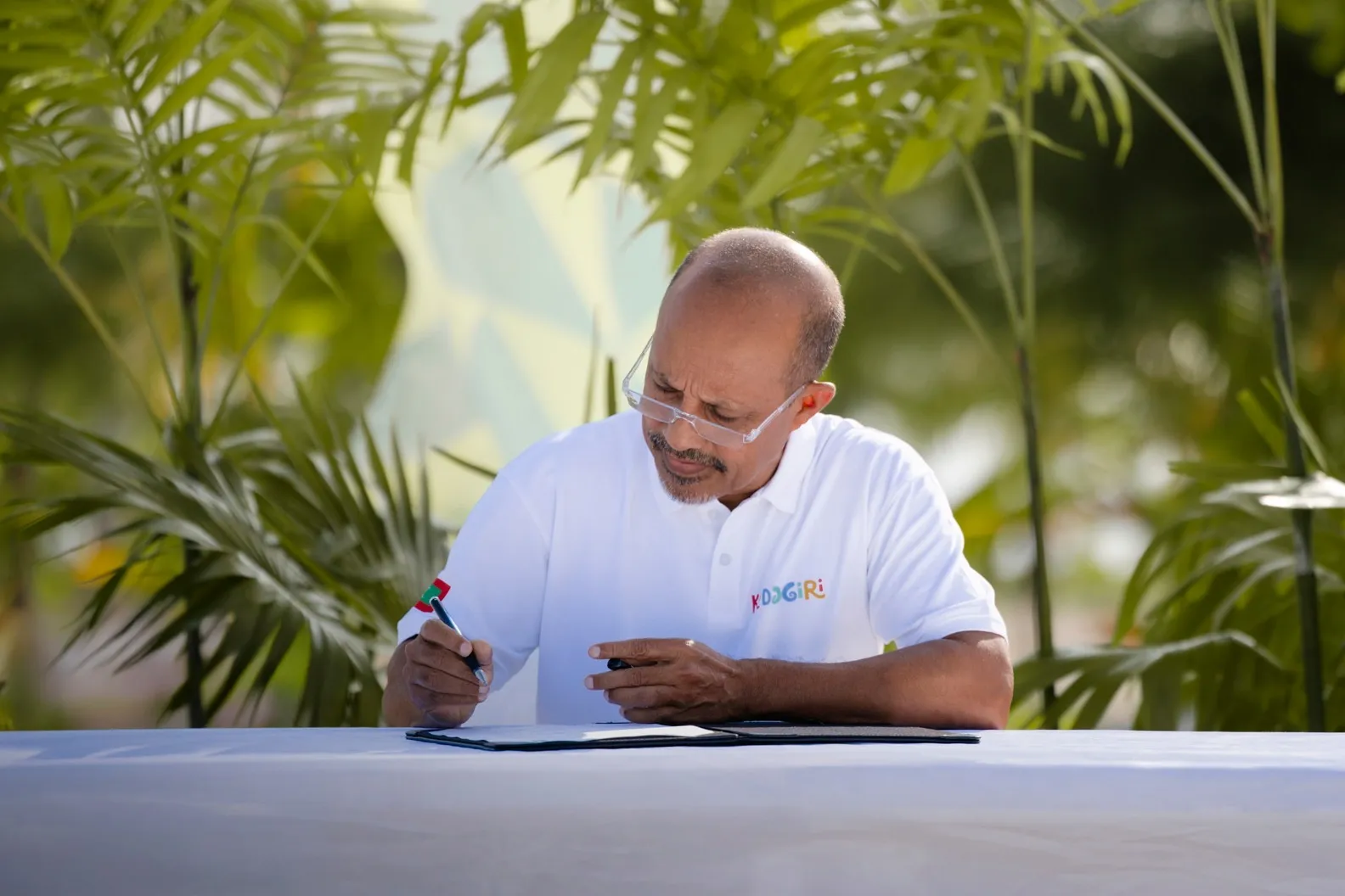 ހައުސިން ޑިވެލޮޕްމެންޓް ކޯޕަރޭޝަން (އެޗްޑީސީ) ގެ މެނޭޖިން ޑިރެކްޓަރު މައުރޫފް ޖަމީލް: ފޮޓޯ/ އެޗްޑީސީ