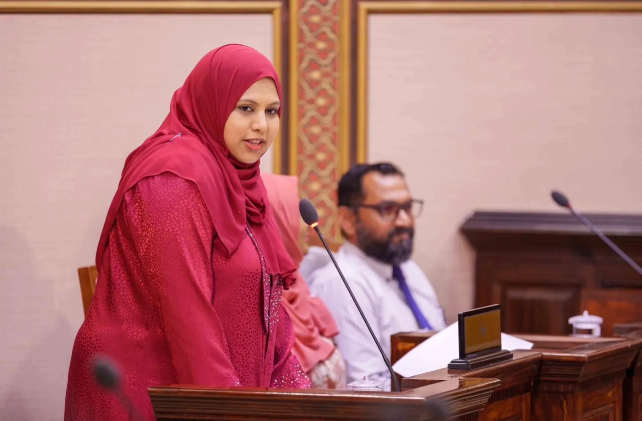 ދާރުލް އާސާރުގެ ބޮޑު މަރާމާތެއް މީގެ ކުރިން ކޮށްފައެއް ނެތް؛ އެ މަސައްކަތް ޗައިނާގެ އެހީއާއެކު ކުރެވޭނެ: ހީނާ
