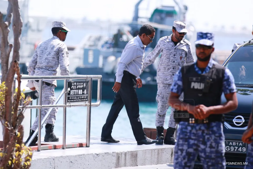 ފުއްގިރި މައްސަލަ: ޤާނޫނާއި ޚިލާފަށް ހޯދި ރައީސް ޔާމީންގެ ބޭންކު ސްޓޭޓުމަންޓުތައް ބަލައިނުގަންނަން އެދިއްޖެ!