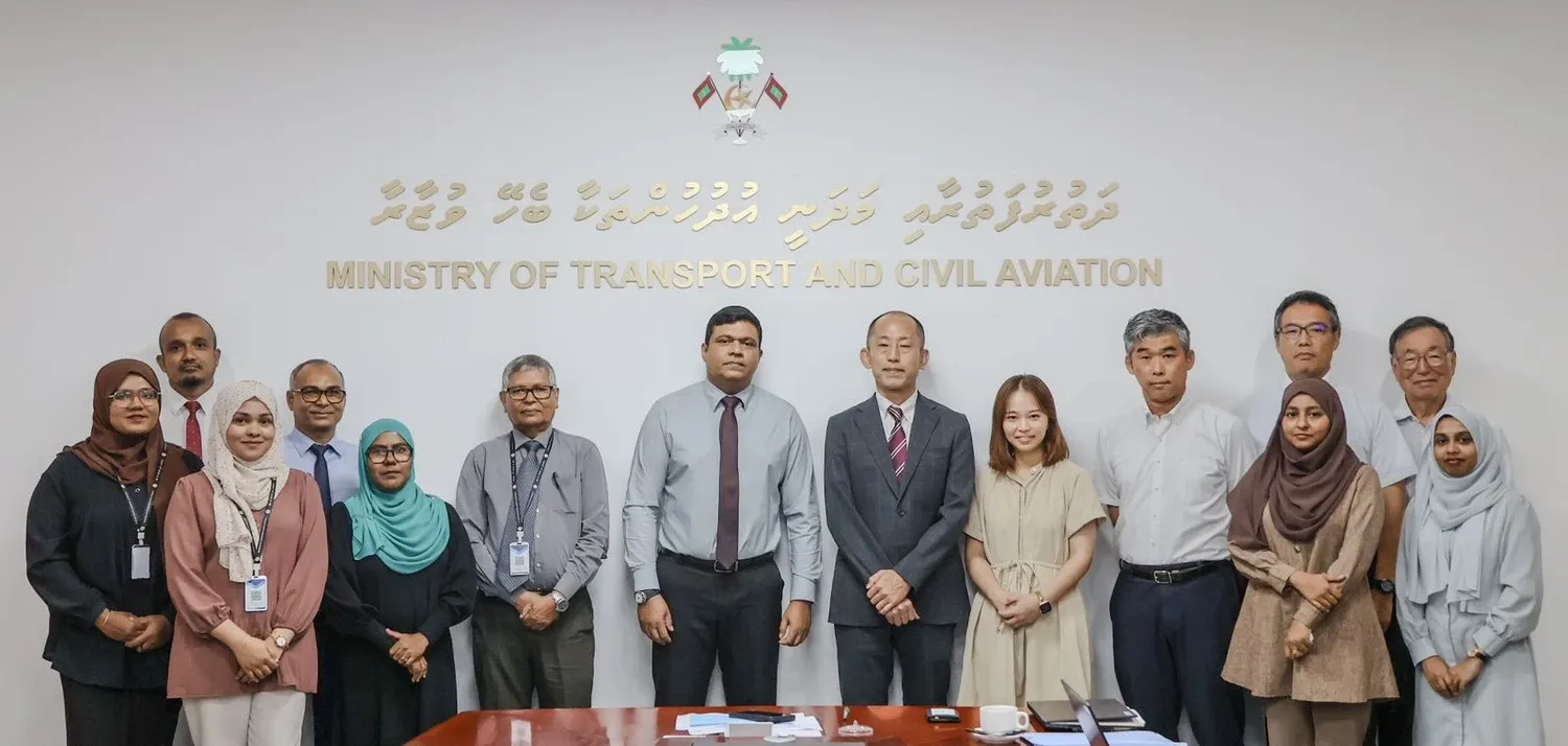 އަމީން ޖައިކާގެ ކޮންސަލްޓަންޓުންނާއި ބައްދަލުކުރައްވައިފި