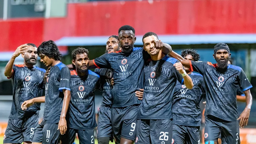 އާ ކޯޗާ އެކު ގައްދޫ ބަލިކޮށް އޮޑިން އިތުބާރު ހޯދައިފި