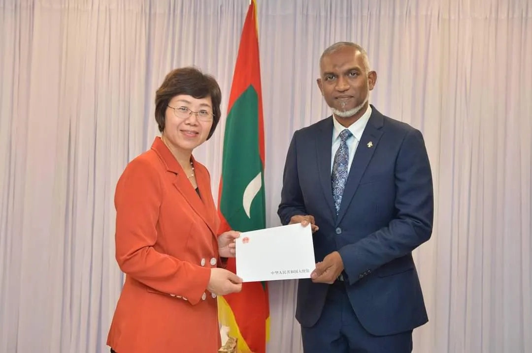ޑރ. މުއިއްޒު ޗައިނާ ސަފީރާއި ބައްދަލު ކުރައްވައިފި!