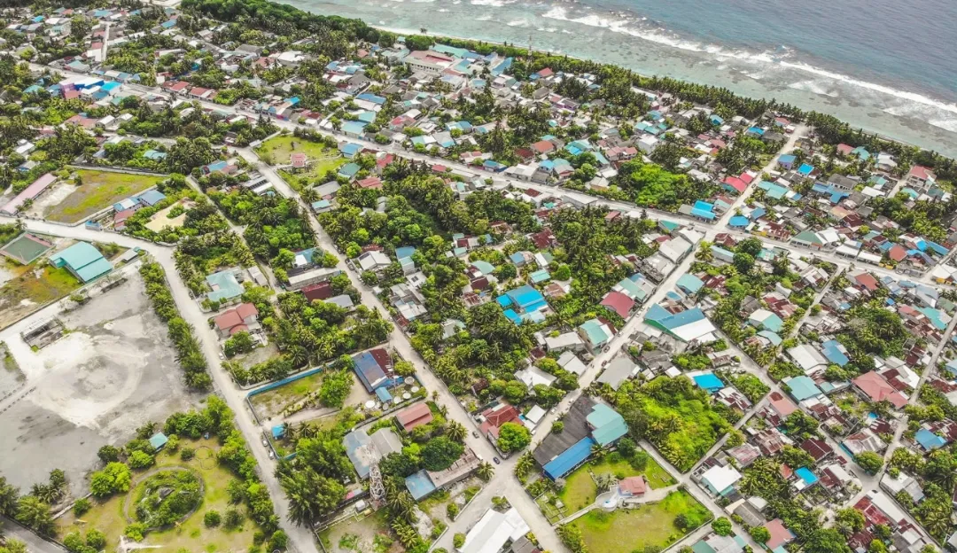ވިޔަފާރި ބޭނުމަށް އައްޑޫ އިން 7 ބިން ކުއްޔަށް ދޫކުރަނީ