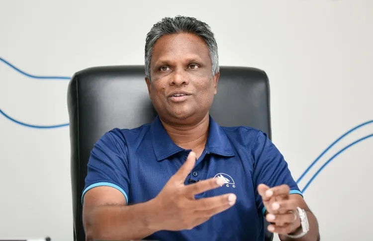 އެމްޑީޕީގެ ޓިކެޓްގައި މާލޭ މޭޔަރުކަމަށް ވާދަކުރައްވަނީ ޢާޒިމް!
