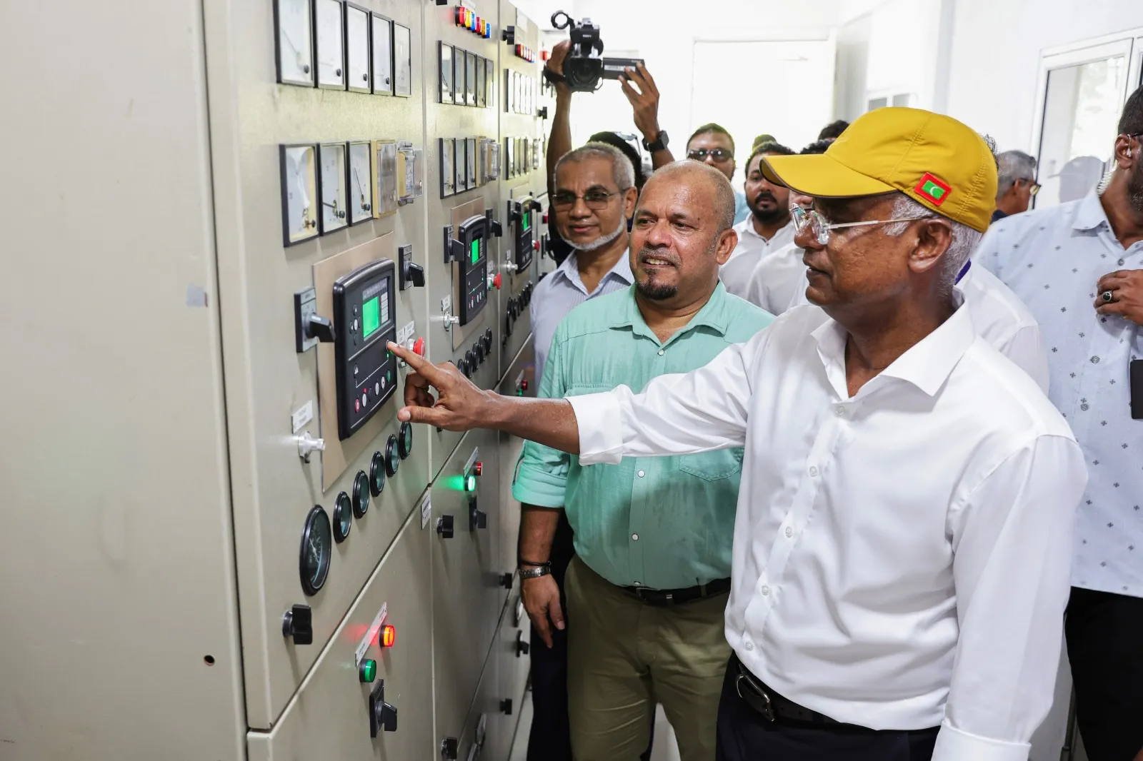 ތިނަދޫ އިންޖީނުގެ ރައީސުލްޖުމްހޫރިއްޔާ ރަސްމީކޮށް ހުޅުއްވާދެއްވައިފި