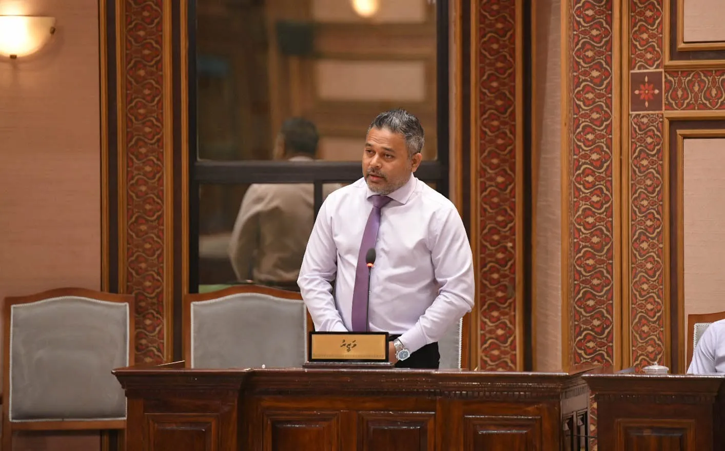 މަޖިލީހުގެ މިއަދުގެ ޖަލްސާގައި ވަޒީރު ޝިޔާމް ވާހަކަ ދައްކަވަނީ: ފޮޓޯ/ މަޖިލިސް
