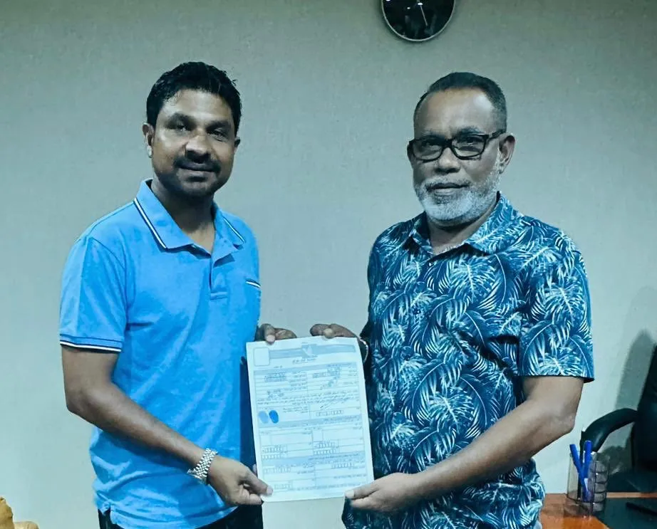 ތުލުސްދޫ ދާއިރާގެ މެންބަރު ނަސީމް ޕީއެންސީއަށް ސޮއިކުރައްވައިފި!