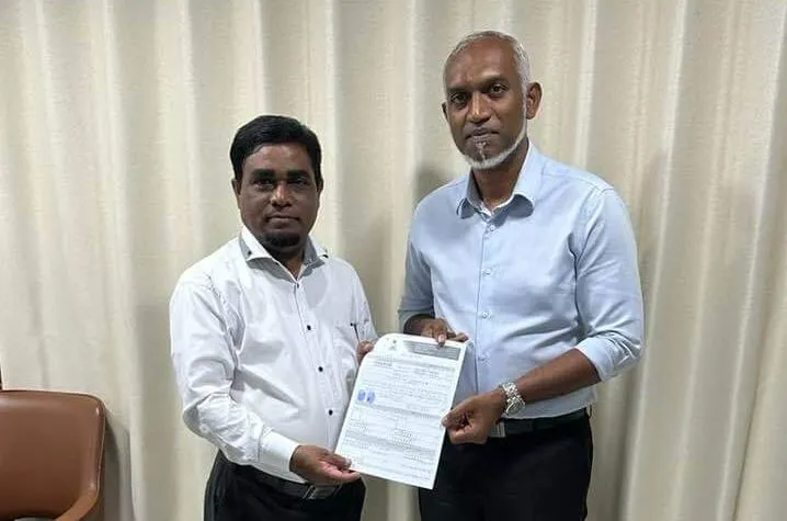 ރައީސް ޞާލިހް ދޫކުރައްވައި ޑރ. ގުބާދު ވެސް ޕީޕީއެމަށް!