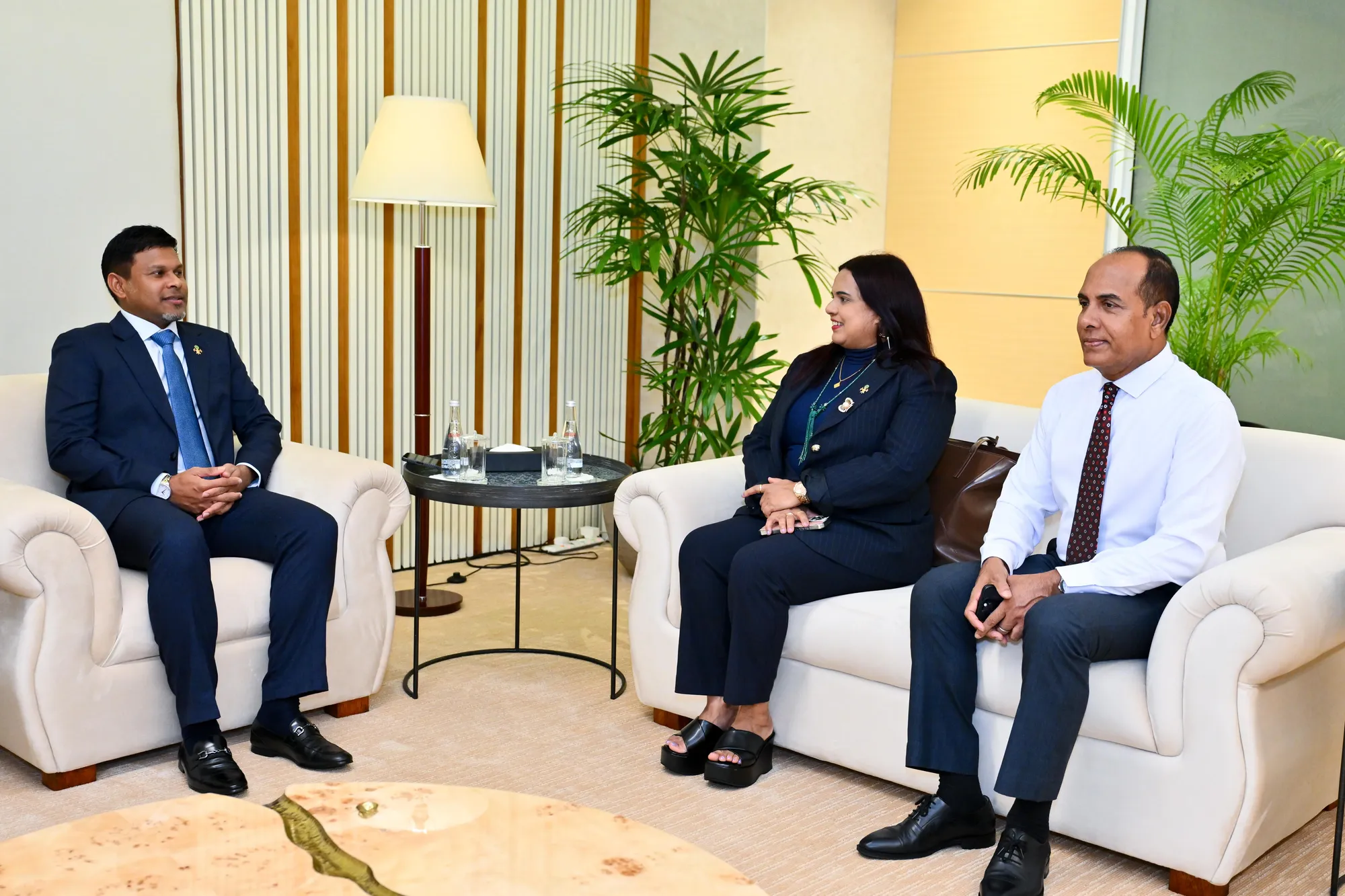 އދ. ގެ އާންމު މަޖިލީހުގެ 81 ވަނަ ސެޝަންގެ ހައި-ލެވެލް ހަފްތާގައި ބައިވެރިވެވަޑައިގަތުމަށް ރައީސުލްޖުމްހޫރިއްޔާގެ ނައިބު ނިއުޔޯކަށް ފުރާވަޑައިގެންފި